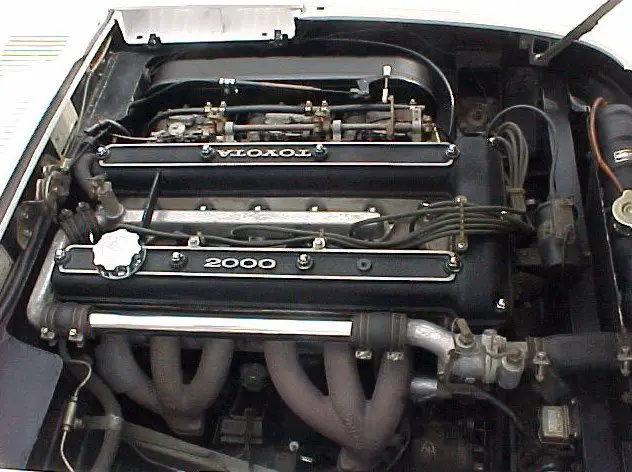 El motor 3M DOHC 2.0 de seis cilindros en línea coche deportivo toyota japonés