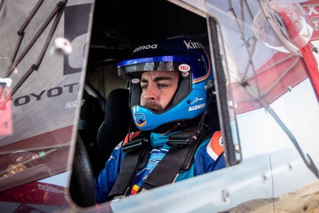 Alonso completa tres das de test en el desierto con Toyota