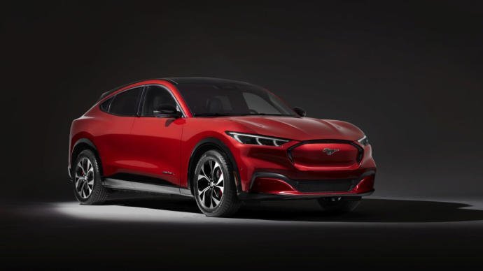Ford Mustang Mach-E 2020: el SUV elctrico que se atreve con Tesla