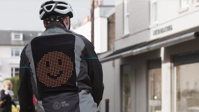 Ford crea una chaqueta Emoji para ciclistas