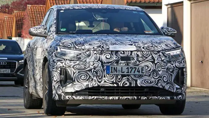 Audi Q4 e-tron 2021: nuevas fotos espa revelan el interior del SUV elctrico