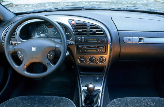 Citroën Xsara interior, tecnología y confort