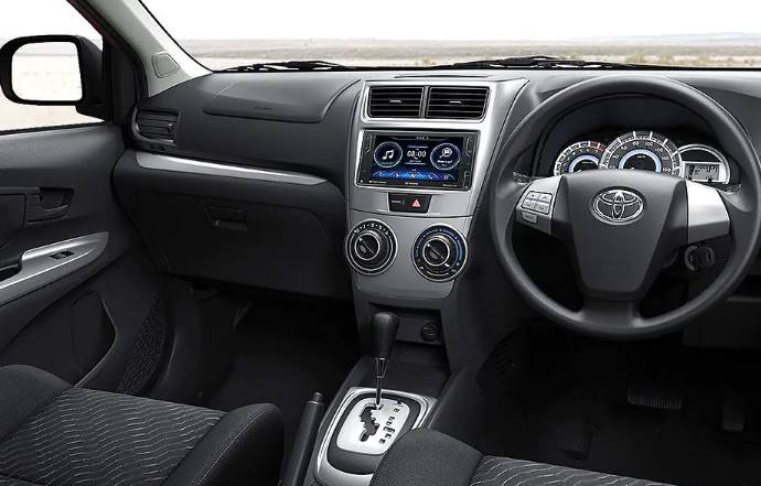 Interior del Toyota Avanza 2015