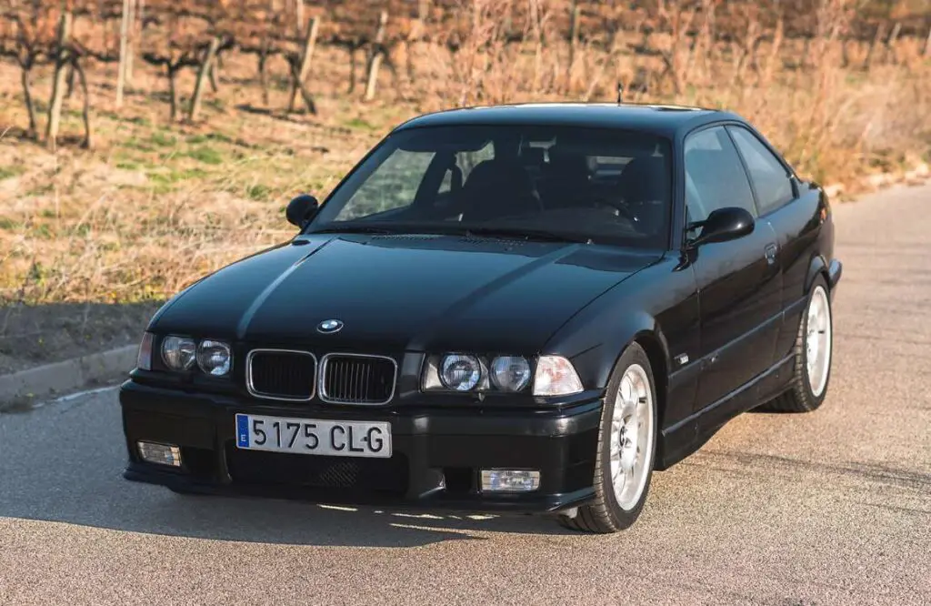 BMW E36 Características, Motor, Precio y Ventajas